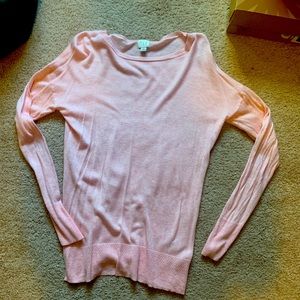 Long sleeve light sweater